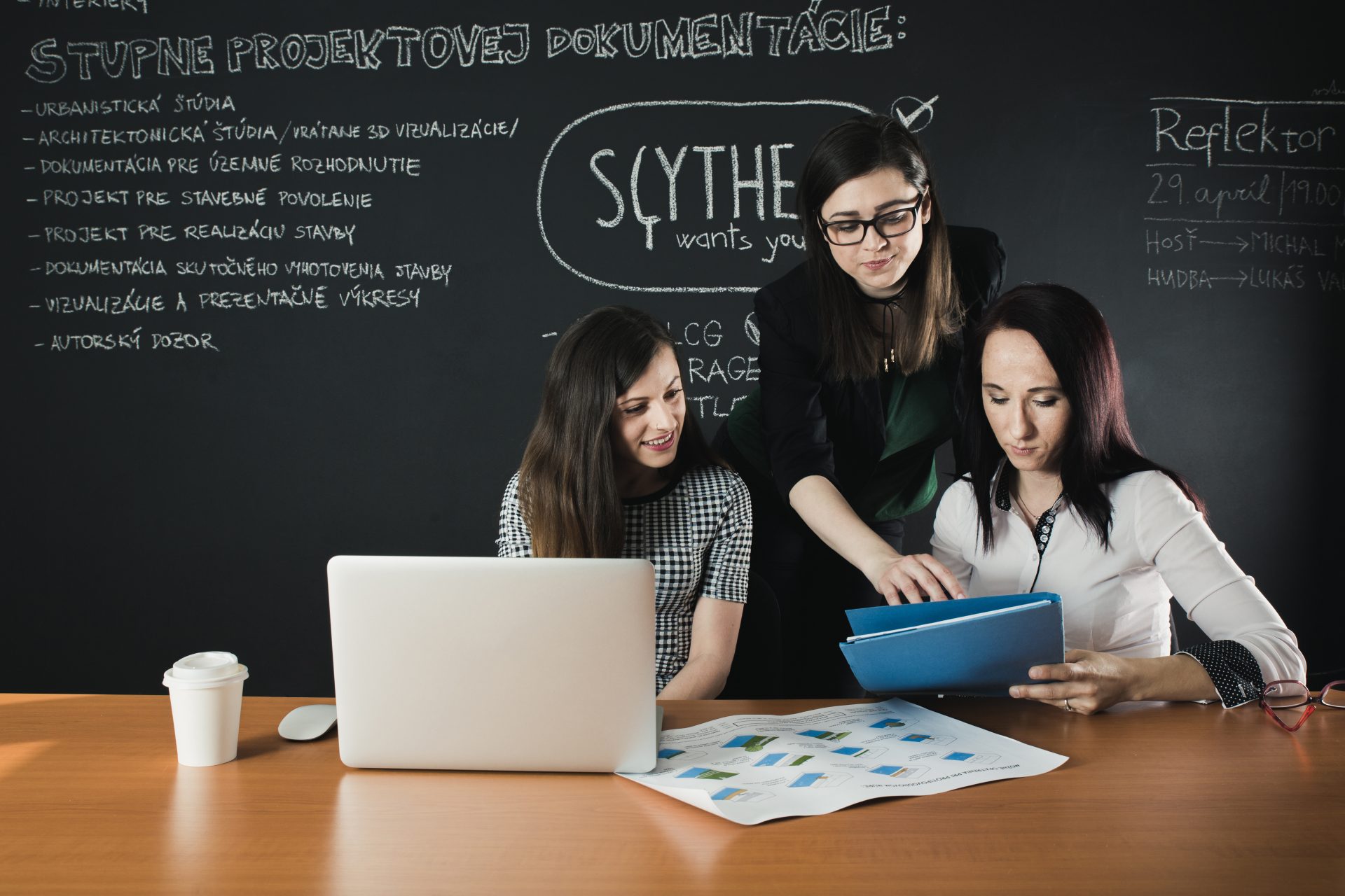 Top 25 Must-Have AI Tools for Educators
